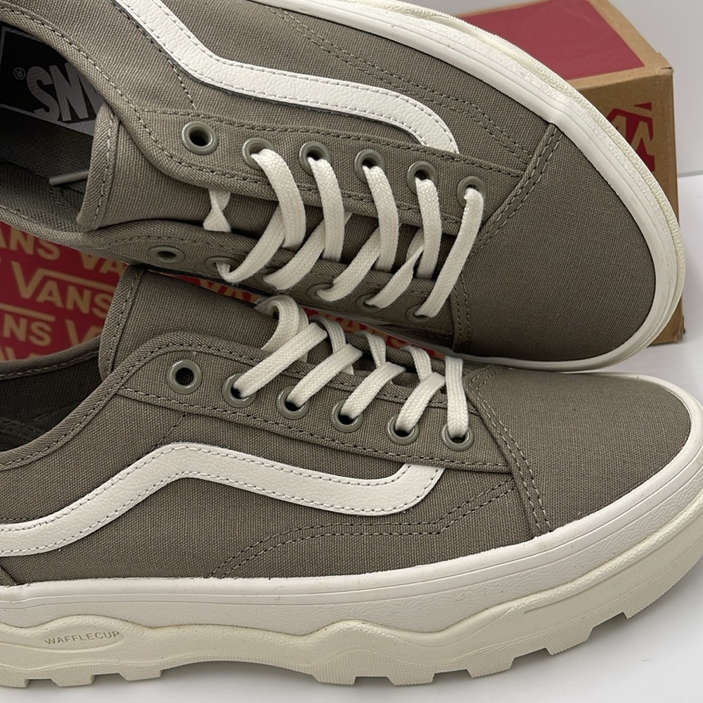 Vans WMNS Sentry Old Sko
Overland Trek
VN0A5KR3BLV
Sneakers - Picture 14 of 16